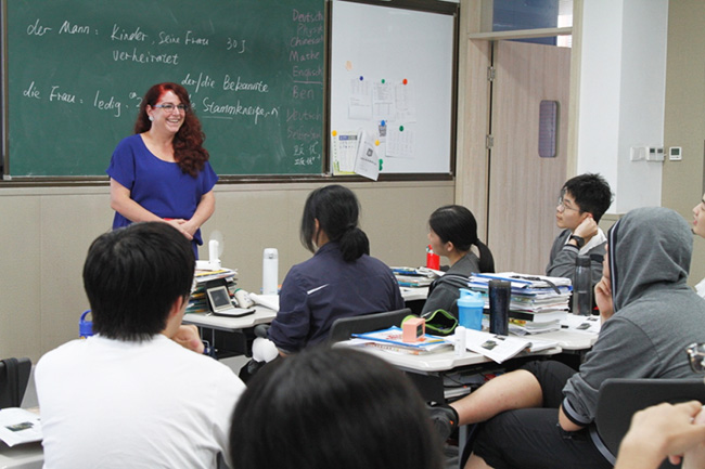 4 2022年杭州英特外国语学校招生简章_报名学费4.jpg