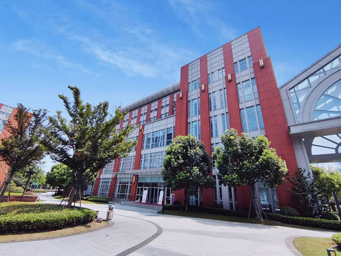2 华二紫竹学院2023年春季招生简章发布19.jpg