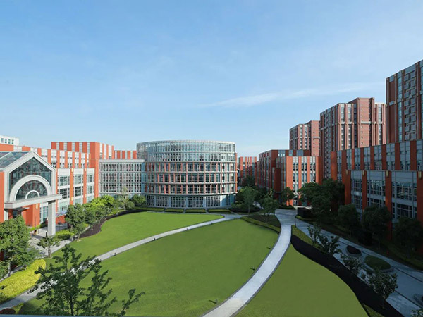 2 华二紫竹学院2023年春季招生简章发布36.jpg