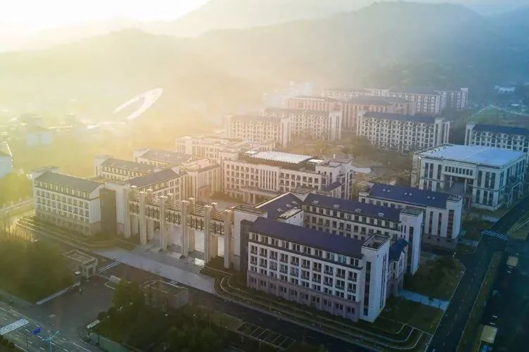 1669788166110574.jpg 5 杭州六所公办学校国际部近3年毕业生升学结果1.jpg