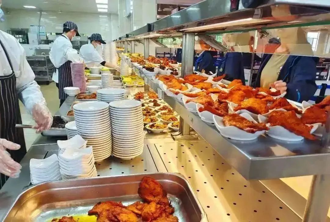 2 杭州国际学校食堂环境解密，哪所最好？14.jpg