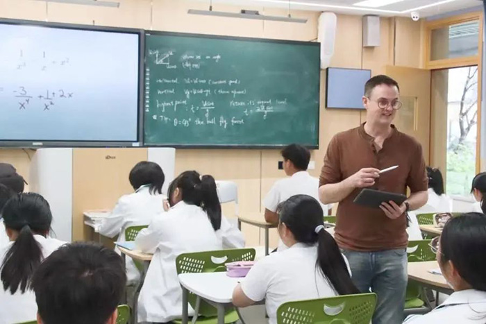 1714984495696975.jpg 2 杭师大附中国际部2024年招生热门问题4.jpg