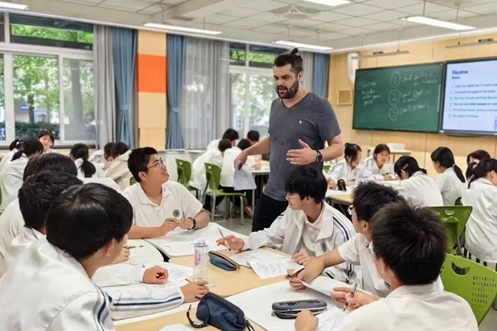 1714984500111851.jpg 2 杭师大附中国际部2024年招生热门问题5.jpg