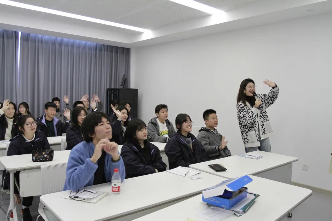 1730358971644727.jpg 6 2025年杭州英特外国语学校高中双语部招生发布4.jpg