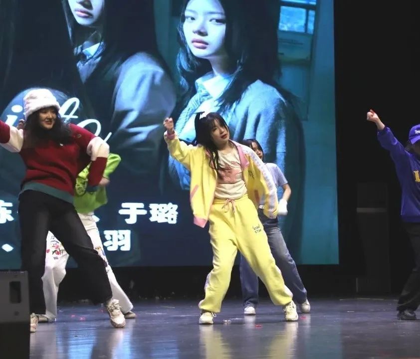 3 杭师大附中国际部2025年招生报名问题答疑4.jpg