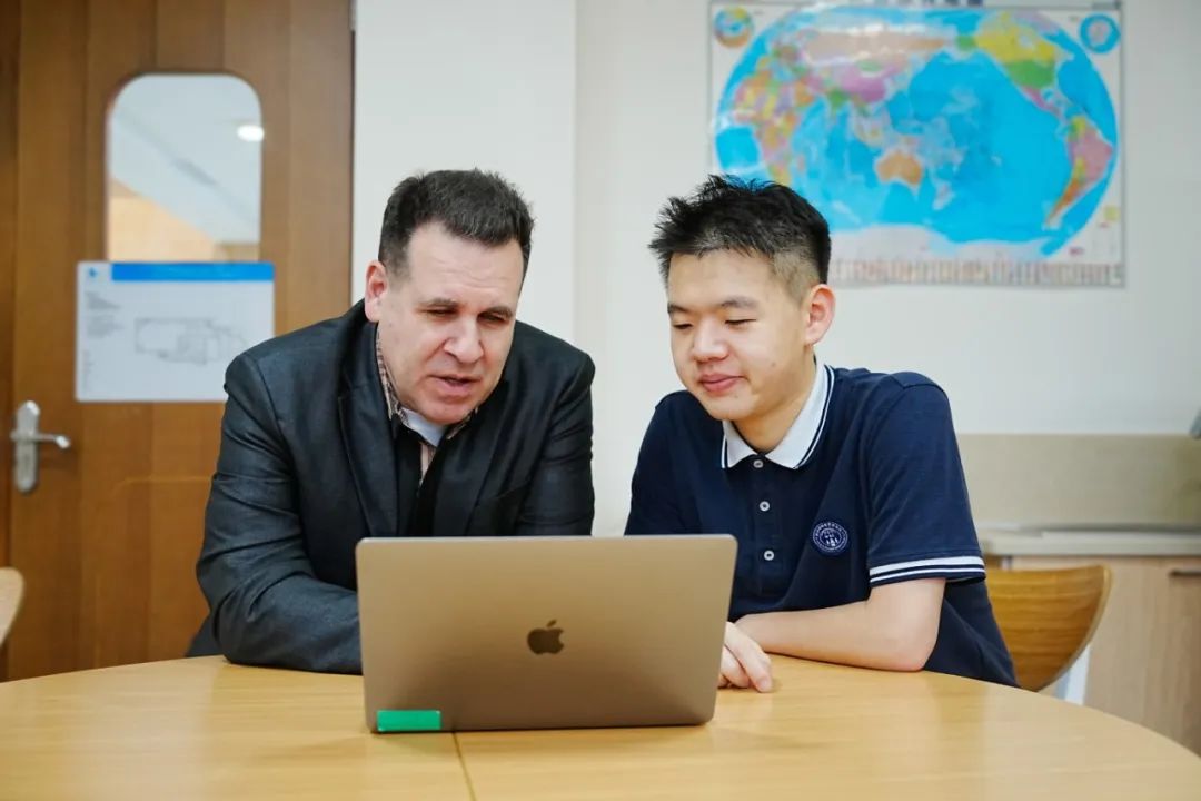 1 杭州娃哈哈双语学校首届高中毕业生包揽牛津剑桥8.jpg