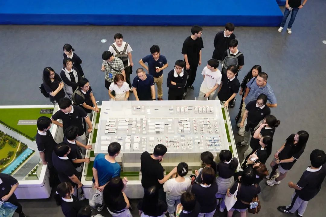 1 杭州娃哈哈双语学校首届高中毕业生包揽牛津剑桥17.jpg