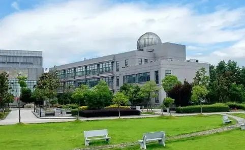 1749540989194682.jpg 3 杭州公办学校国际部2025年毕业生升学结果排名9.jpg