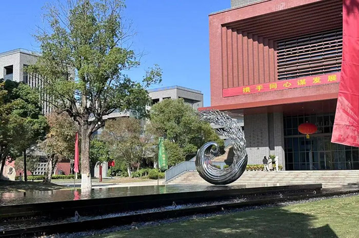 1 杭二中国际部 钱江国际少年研究员计划2.jpg