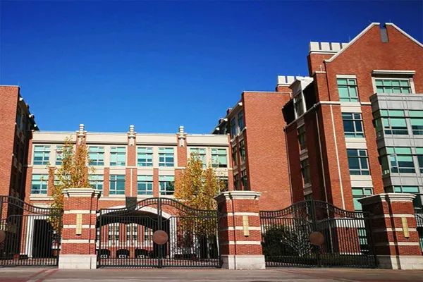 读国际学校一年学费多少钱?